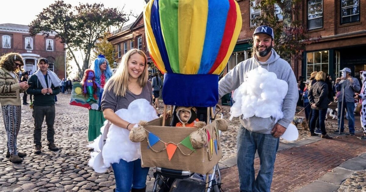 Nantucket Current Photo Gallery Downtown Nantucket Halloween