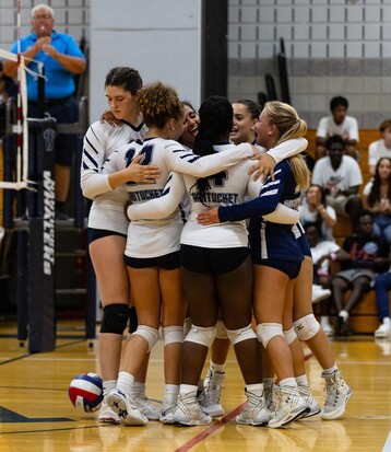 Volleyball beats Falmouth 091423