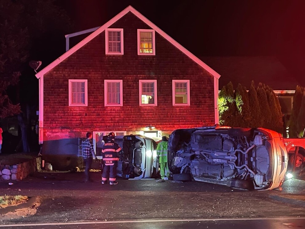 Nantucket Current Two Cars Rollover In Major Wreck On Old South Road