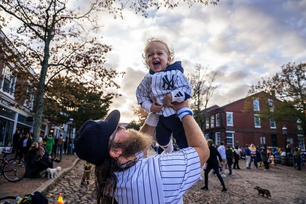 Nantucket Current Photo Gallery Downtown Nantucket Halloween