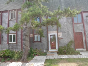 24 Arkansas Avenue