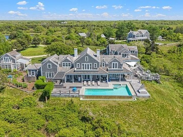 14 Bassett Road