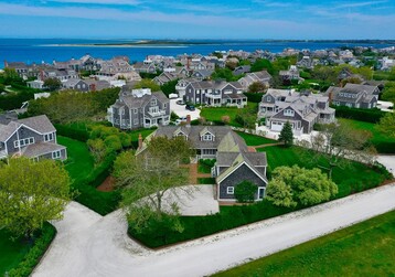 8 Brant Point Road