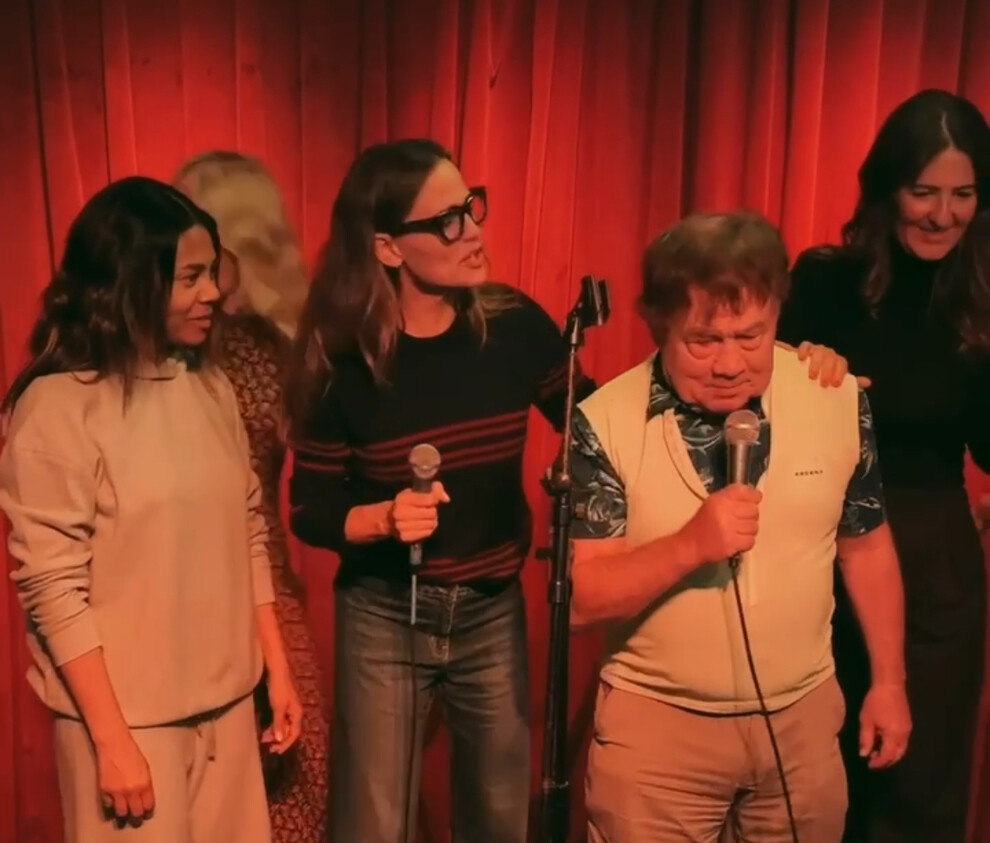 Nantucket Current WATCH "FiveStar Weekend" Actresses Sing Karaoke…