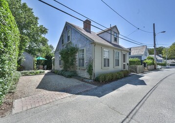 6 Eagle Lane