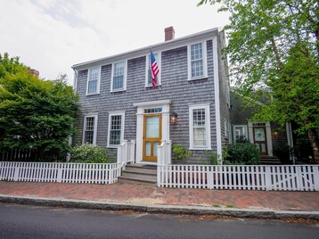 33 Pine Street