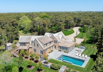 15 Deer Run Road