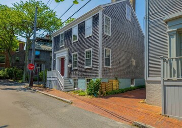 17 Gay Street