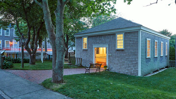 MAAH Nantucket 0379 cr Joseph Ferraro mr