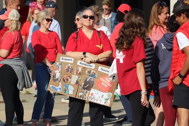 Nantucket Current Community Members Rally Support For Teachers 